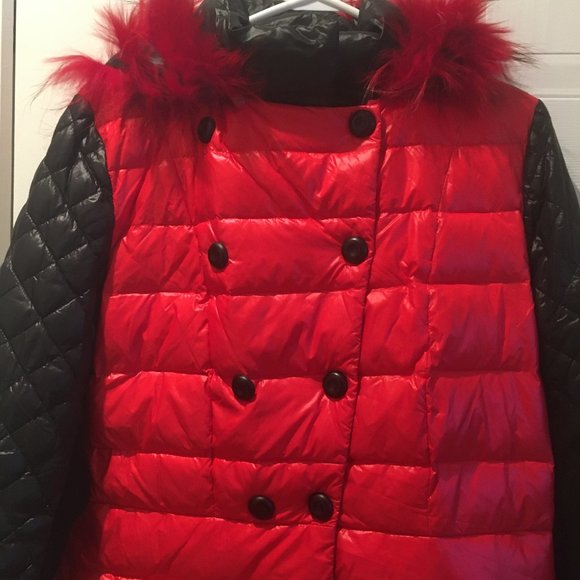 Simon Chang Red & Black Long Down Jacket with Fur Collar & Quilted Patterns - Picture 3 of 16